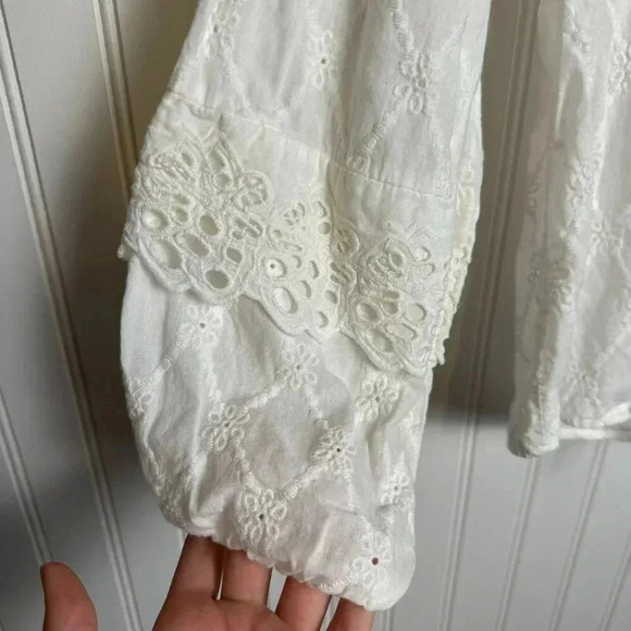 Blu Pepper white long sleeve eyelet lace blouse size small H28 - Picture 2 of 6